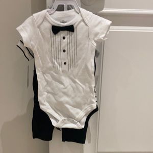 Brand new 3-6 month set!